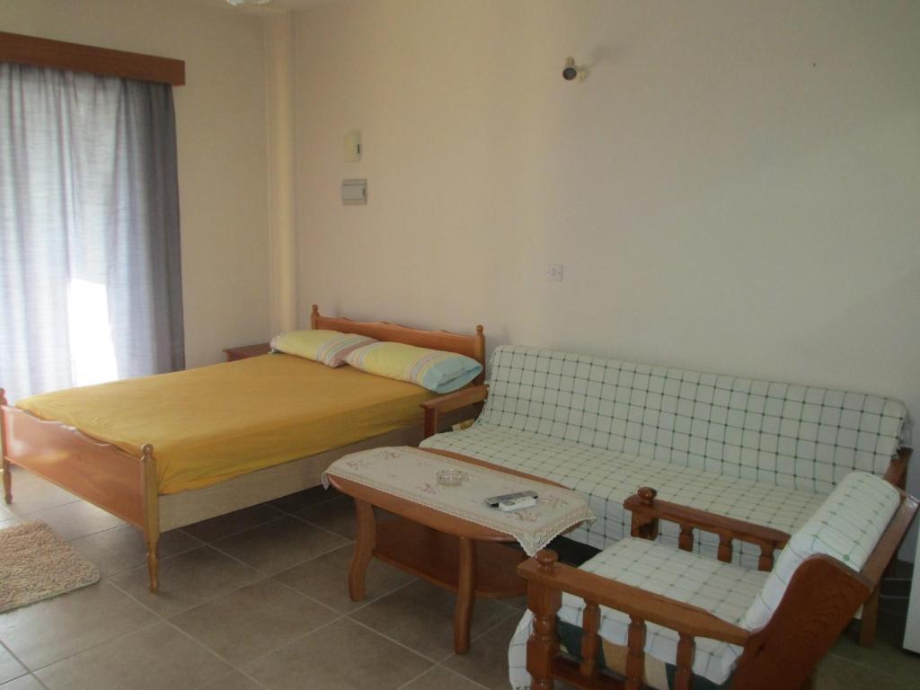Zoe'S Court Aparthotel Klorakas ห้อง รูปภาพ