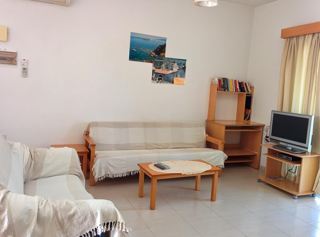 Zoe'S Court Aparthotel Klorakas ภายนอก รูปภาพ